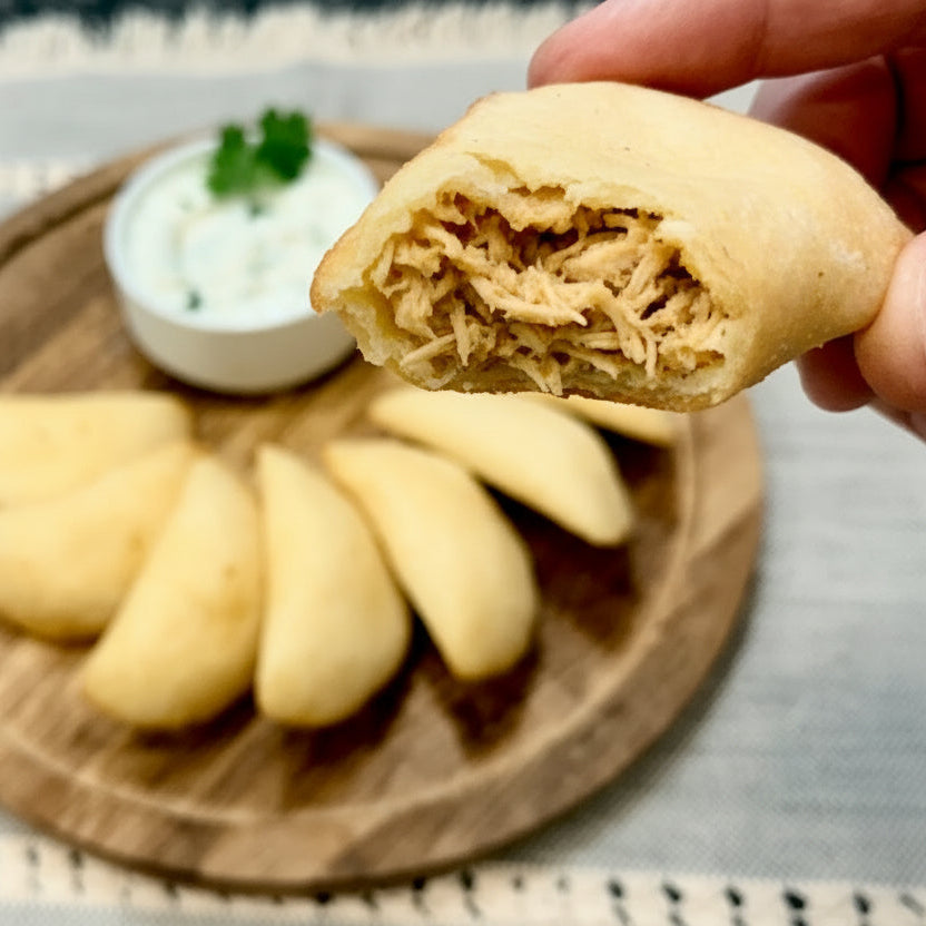 Mini-Empanadas Venezolanas P/C  Pollo  25 UND